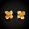 Bloemvormige vintage gouden oorbellen