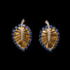 Gouden blad-oorbellen met saffier en diamant