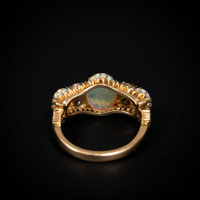 Antieke gouden ring met opaal en diamant - #4