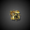 Gouden broche in de vorm van een bij gesigneerd FRED
