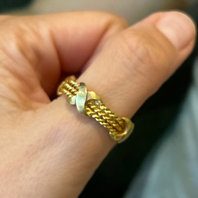Gold ring, twisted with smooth bands - #4