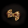 Strikbroche van goud, hout en diamant