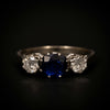 Witgouden ring met saffier en diamant