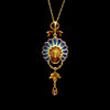 Art Nouveau Pauwenhanger met email, parels en robijn