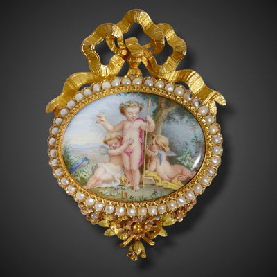 Romantic brooch with putti in painted enamel - #1